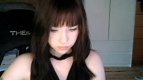 Snapshot of softieva chatting on 05/31/26, 05:20 Eva online show from 05/31/26, 05:20