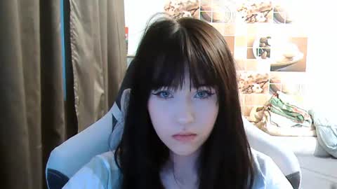 Snapshot of softieva chatting on 07/06/26, 05:37 Eva online show from 07/06/26, 05:37