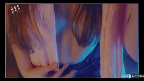 Lisa  online at  .11 from about utc online show from 10/30/25, 07:47