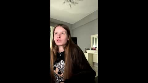 Snapshot of softlygirl chatting on 03/26/26, 05:40 softlygirl online show from 03/26/26, 05:40