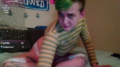 Snapshot of softtboyfriend chatting on 12/19/24, 01:28 Day online show from 12/19/24, 01:28