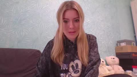Snapshot of softy_aura chatting on 03/18/26, 10:07 softy_aura online show from 03/18/26, 10:07