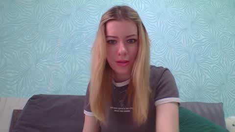 Snapshot of softy_aura chatting on 03/19/26, 07:45 softy_aura online show from 03/19/26, 07:45