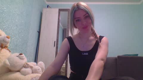 Snapshot of softy_aura chatting on 04/01/26, 05:10 softy_aura online show from 04/01/26, 05:10