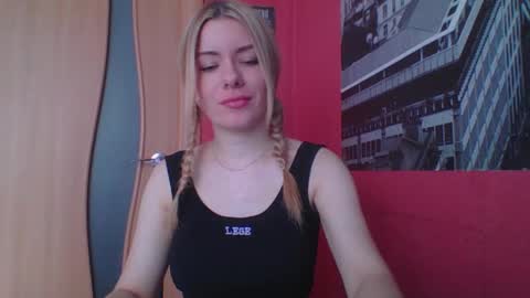 Snapshot of softy_aura chatting on 04/21/26, 08:31 softy_aura online show from 04/21/26, 08:31