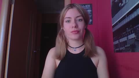 Snapshot of softy_aura chatting on 06/25/26, 10:09 softy_aura online show from 06/25/26, 10:09