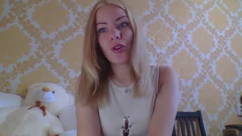 Snapshot of softy_aura chatting on 07/30/26, 09:52 softy_aura online show from 07/30/26, 09:52