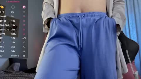 Snapshot of sofy_benson chatting on 03/10/26, 12:43 Sofy online show from 03/10/26, 12:43