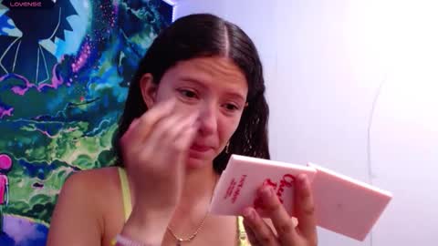 Snapshot of sofy_bonnet chatting on 03/16/26, 11:58 online show from 03/16/26, 11:58