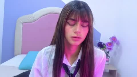 sofy_durand online show from 04/14/26, 12:00