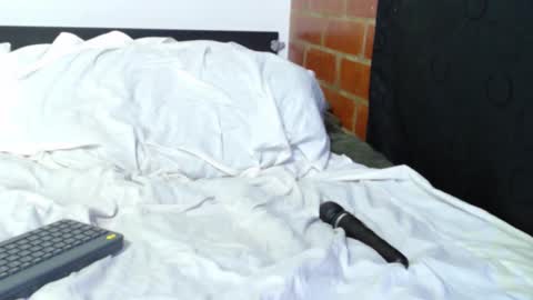 Snapshot of sofy_nix chatting on 10/24/25, 01:46  Sofy  online show from 10/24/25, 01:46