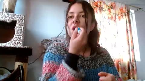 Snapshot of soka_lovers_04_ chatting on 11/13/25, 11:20 Sofia online show from 11/13/25, 11:20