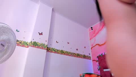 Snapshot of sol_stephanny chatting on 02/01/25, 10:02 Sol online show from 02/01/25, 10:02