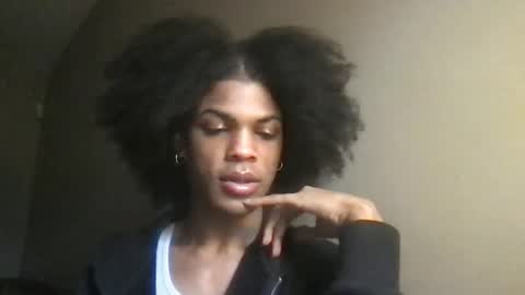 SolaceEve online show from 12/04/25, 04:05