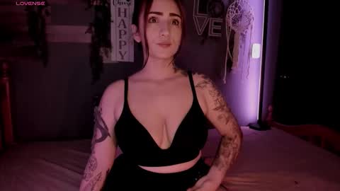 Snapshot of solangel__ chatting on 03/20/26, 12:26 Solangel online show from 03/20/26, 12:26