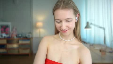 Bella online show from 02/24/25, 02:04