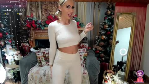 Snapshot of solar_criss chatting on 12/04/24, 08:29 Criss online show from 12/04/24, 08:29