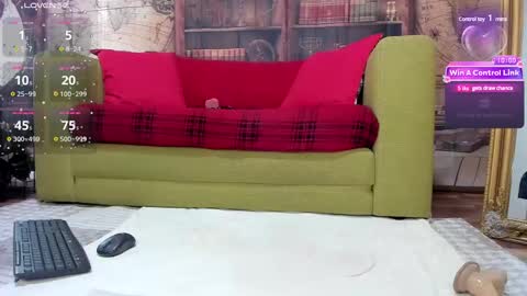 Snapshot of solar_criss chatting on 02/09/25, 01:11 Criss online show from 02/09/25, 01:11