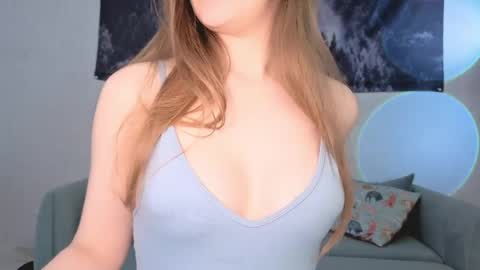 Snapshot of solaralice chatting on 05/08/26, 03:17 SolarAlice online show from 05/08/26, 03:17