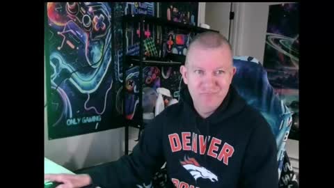 Snapshot of solarlunar1 chatting on 04/14/26, 04:13 just ask online show from 04/14/26, 04:13