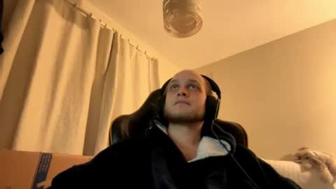 solarprowl99 online show from 12/22/25, 02:08