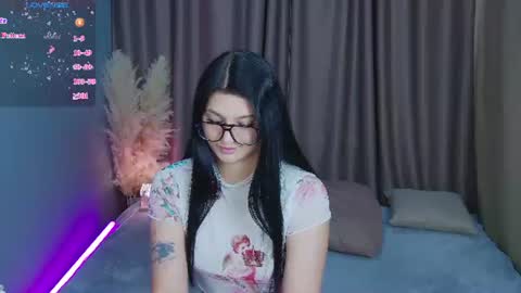 Snapshot of solazolaa chatting on 06/14/26, 01:36 Sonya online show from 06/14/26, 01:36