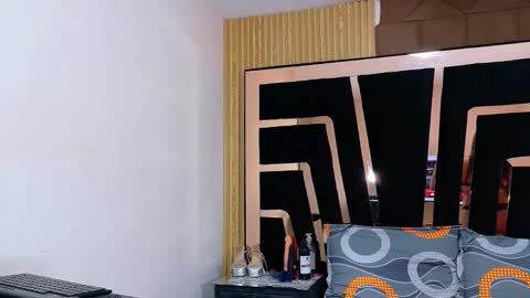 Snapshot of solevanss chatting on 10/01/25, 01:39 Sol Evans online show from 10/01/25, 01:39