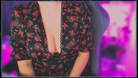 Snapshot of solisgaby chatting on 11/25/25, 06:30 Gaby Solis online show from 11/25/25, 06:30