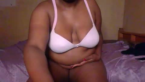 Snapshot of sollybunny chatting on 02/19/26, 03:13 Solly bunny online show from 02/19/26, 03:13