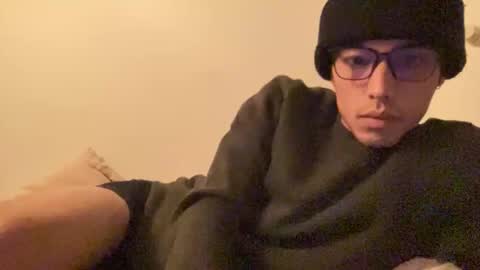 Snapshot of solmonier chatting on 12/15/25, 12:15 solmonier online show from 12/15/25, 12:15