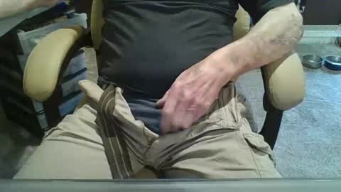 Snapshot of solobliss chatting on 04/13/26, 06:57 Solobliss online show from 04/13/26, 06:57