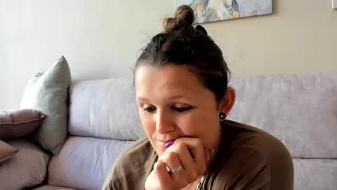 Snapshot of someonesday chatting on 04/06/26, 01:12 SomeonesDay online show from 04/06/26, 01:12