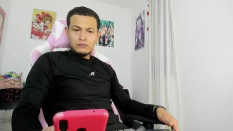 Snapshot of somethingxpecial chatting on 01/18/26, 02:37 somethingxpecial online show from 01/18/26, 02:37