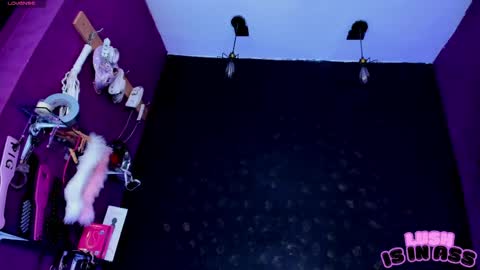 Snapshot of sommer_alexa chatting on 04/14/26, 07:31 Alexa online show from 04/14/26, 07:31