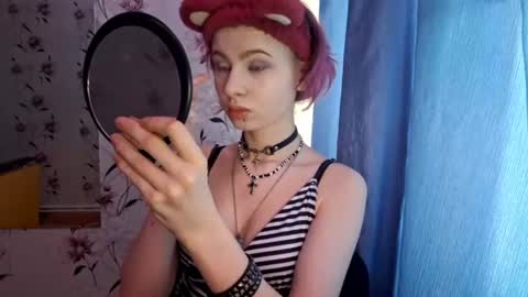 Snapshot of sonastrumpf chatting on 07/04/26, 11:49 sonastrumpf online show from 07/04/26, 11:49