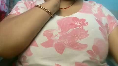 Snapshot of soni88888 chatting on 11/24/25, 05:29 soni88888 online show from 11/24/25, 05:29