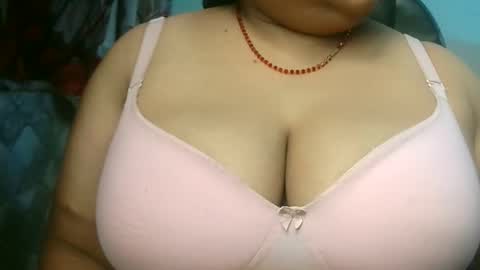 Snapshot of soni88888 chatting on 11/29/25, 05:05 soni88888 online show from 11/29/25, 05:05