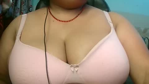 Snapshot of soni88888 chatting on 12/15/25, 05:06 soni88888 online show from 12/15/25, 05:06