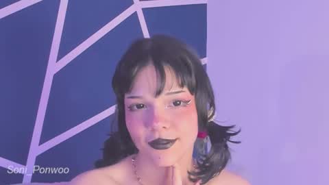 Snapshot of soni_ponwoo chatting on 10/15/25, 08:03 Soni online show from 10/15/25, 08:03