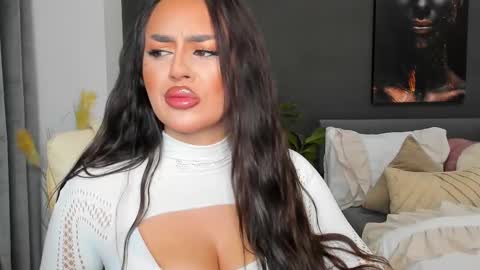 Sonia  Rey online show from 02/19/26, 06:15