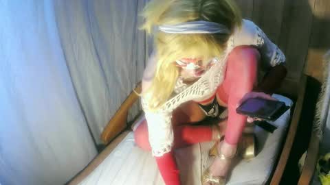 Snapshot of soniahiddencd chatting on 03/21/26, 12:54 SoniaHiddenCD online show from 03/21/26, 12:54