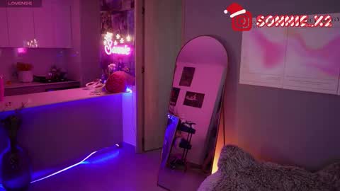 Snapshot of sonnie_mami chatting on 12/22/25, 01:30 Sonnie online show from 12/22/25, 01:30