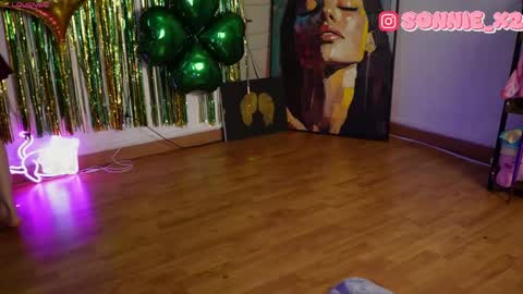 Snapshot of sonnie_mami chatting on 03/31/26, 01:33 Sonnie online show from 03/31/26, 01:33