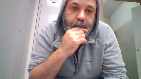 Snapshot of sonoboris chatting on 11/16/25, 12:05 sonoboris online show from 11/16/25, 12:05