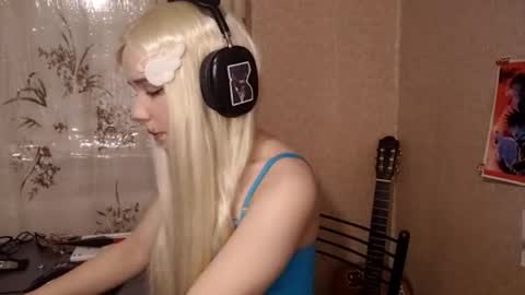 Snapshot of sonwosick chatting on 02/25/26, 04:27 Mila online show from 02/25/26, 04:27