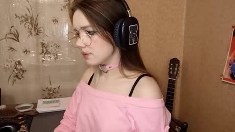 Snapshot of sonwosick chatting on 02/28/26, 05:14 Mila online show from 02/28/26, 05:14