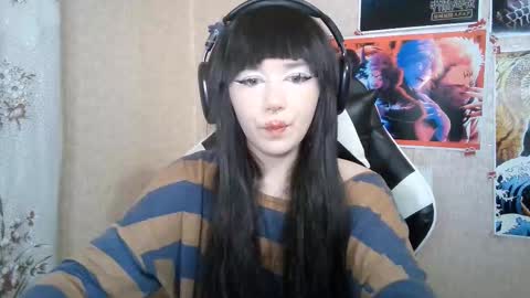 Mila online show from 03/25/26, 06:36