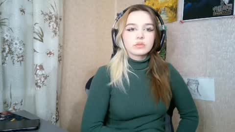 Snapshot of sonwosick chatting on 04/19/26, 06:10 Mila online show from 04/19/26, 06:10