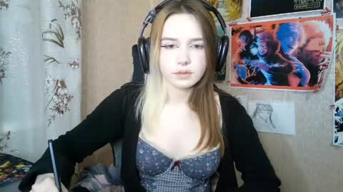 Snapshot of sonwosick chatting on 04/30/26, 05:30 Mila online show from 04/30/26, 05:30