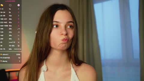 Eva 3 online show from 12/24/24, 12:33